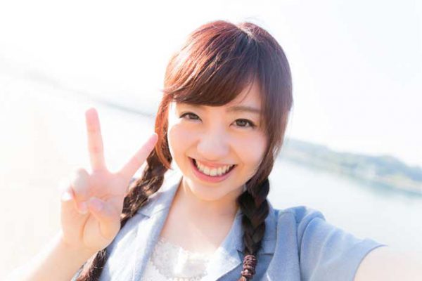 20代からのアンチエイジングライフ。美容液で目指すエイジレス肌